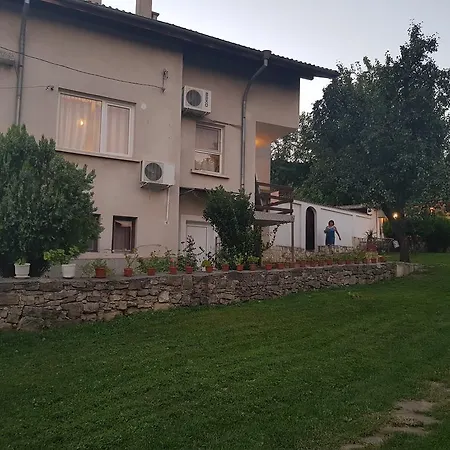 بيت ضيافة Sheremetya *